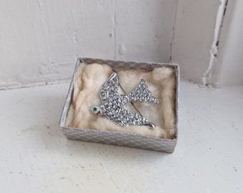 Swallow bird brooch: Beautiful silver tone mock marcasite stamping nautical swallow statement pin brooch, silver tone swallow pin brooch