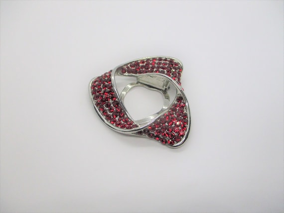 Jewelled Scarf Clip: Large Silver Tone & Red Brilliant Cut Rhinestone  Jewelled Costume Scarf Clip, Rhinestone Studded Silver Tone Scarf Clip 