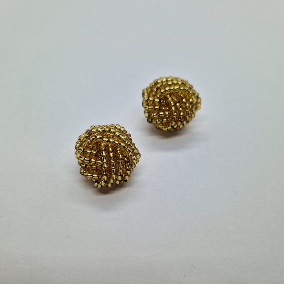Gold cluster earrings: Beautiful gold tone and go… - image 1