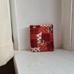Teddy Bear Fabric Needle Case: Vintage Patchwork Wallet with Corduroy Lining
