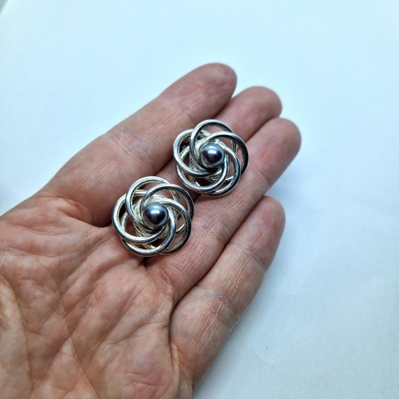 Grey pearl earrings: Lovely kitsch grey costume p… - image 4