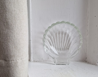 Pyrex oyster dish: lovely mid century modern Pyrex branded moulded toughened glass shell dish, oyster dish, trinket tray, cockle shell dish