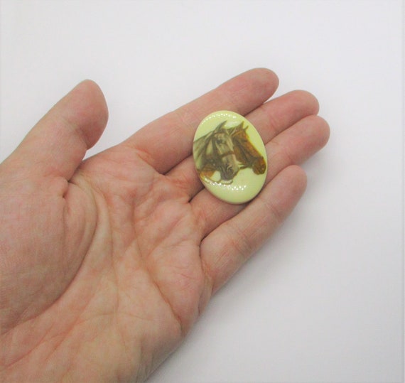 Horse's head brooch: Kitsch and cute oval screen … - image 6