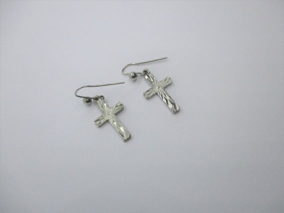 Engraved cross earrings: Stunning lightweight sil… - image 3