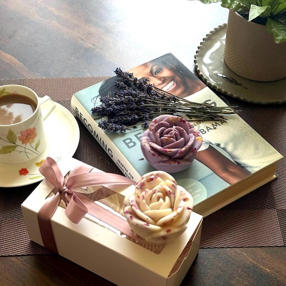 Hand-Poured Rose Soy Wax Candle, Dried Flower Accents, Gift Box Set