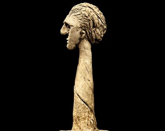 Sculpture figurative en argile de fibre de bois avec base en bois texturé pour table ou étagère : SANS TITRE; Les voyageurs, n°7