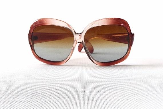 Vintage burnt orange seventies deadstock sunglasse
