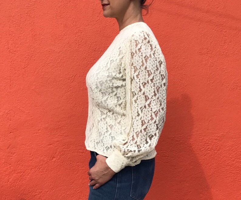 Vintage Evan Picone ivory lace bishop sleeve blouse
