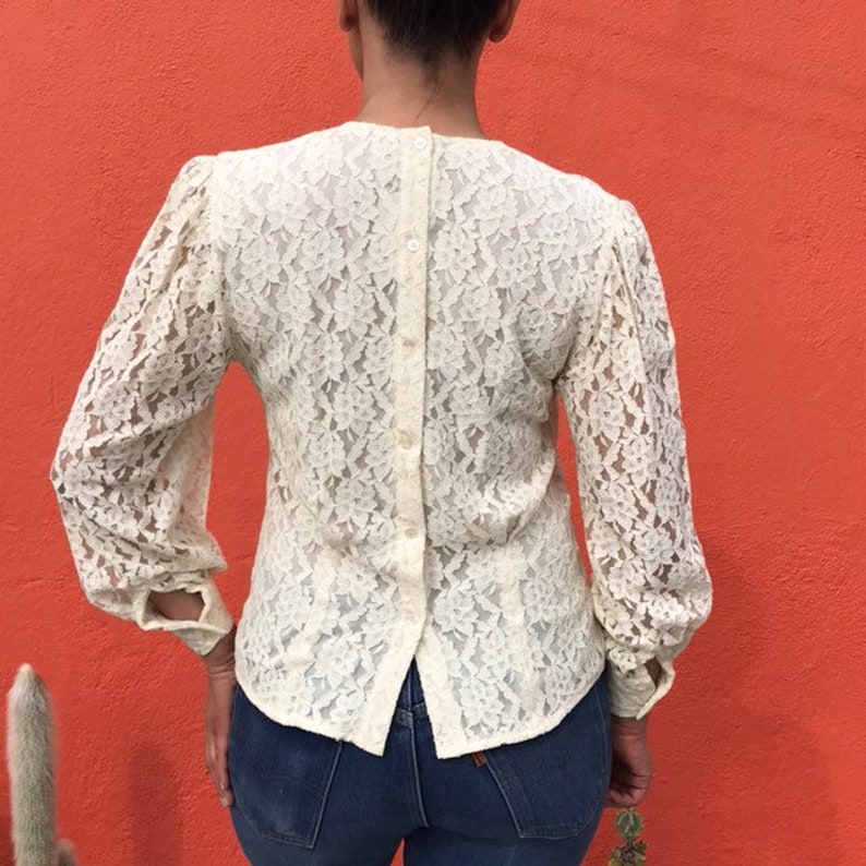 Vintage Evan Picone ivory lace bishop sleeve blouse