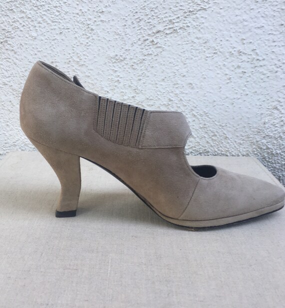 Vintage 1980's Karl Lagerfeld Beige Suede Pumps W… - image 7