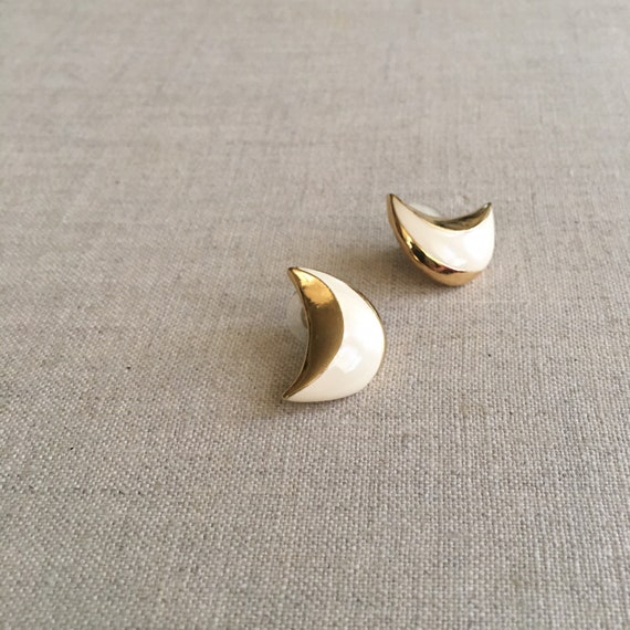 Vintage ivory crescent moon earrings