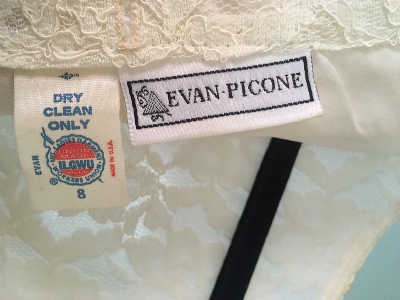 Vintage Evan Picone ivory lace bishop sleeve blouse