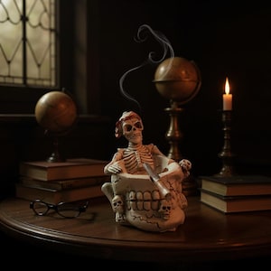 Handmade Skeleton Skull Ashtray Gothic Decor with Pirate Hat | Resin Bone Ashtray for Smoker Gift or Halloween Home Decor