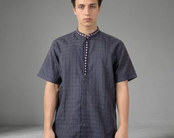 Camisa Fayden Series Koko de Itang Yunasz, bordada, de manga corta, cuello mandarín moderno para hombre.