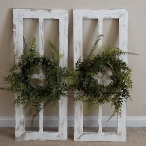 Set Of Farmhouse Distressed Frame Wall Decor