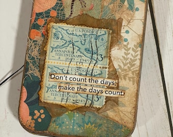 Handgemachtes Itty Bitty Junk Journal mit Extra Ephemera und Aufbewahrungsbox