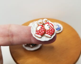 cookie plate mittens snowman miniature