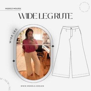 Könnte beinhalten: Eine Frau in einem rosa Shirt und einer beigefarbenen weiten Hose steht vor einem Spiegel. Der Spiegel ist oval und hat einen schwarzen Rahmen. Die Frau hält ein Telefon in ihrer rechten Hand und macht ein Selfie. Der Text "WIDE LEG RUTE" ist in schwarzen Buchstaben auf weißem Hintergrund geschrieben. Der Text "MODELE MOLDES" ist in schwarzen Buchstaben auf weißem Hintergrund geschrieben. Der Text "WWW.MODELE.DESIGN" ist in schwarzen Buchstaben auf weißem Hintergrund geschrieben. Der Text "W.NEW.NEW" ist in schwarzen Buchstaben auf weißem Hintergrund geschrieben. Rechts im Bild ist eine Strichzeichnung einer weiten Hose zu sehen.