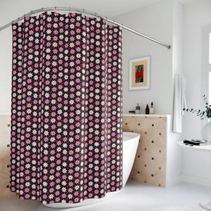 Retro 70s Daisy Flower Shower Curtain: Pink Floral Boho Bath Decor