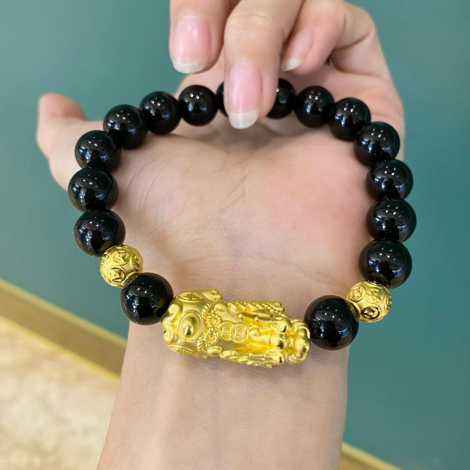 Lucky 24k Pure 999gold Charm Pixiu Horse Bracelet: Black Beads