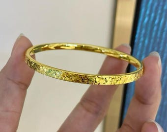 Glänzender 24K Gelbgold Damen Armreif: 4 mm breites Armband, stapelbar Echtgoldschmuck.
