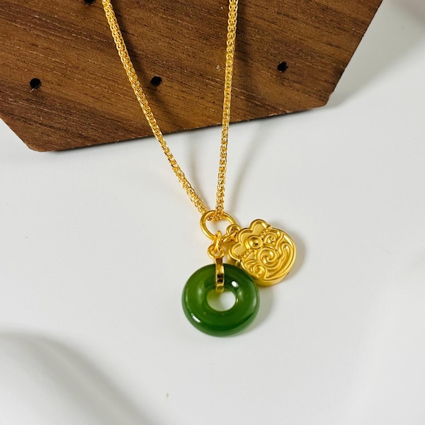 24K Pure Gold Green Jade Pendant Necklace: Vintage Seal Design