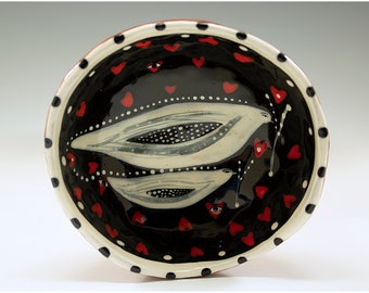 Two Birds Surrounded by Hearts - Painting by Jenny Mendes in a Black and White Hand Pinched Ceramic Finger Bowl