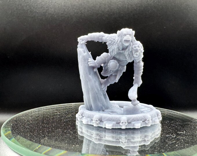 Tharn Duskaal Miniature 32mm | Apefolk Barbarian Climber 3D Printed DnD RPG | Strongback Hero | Daybreak Miniatures Castle Primatus
