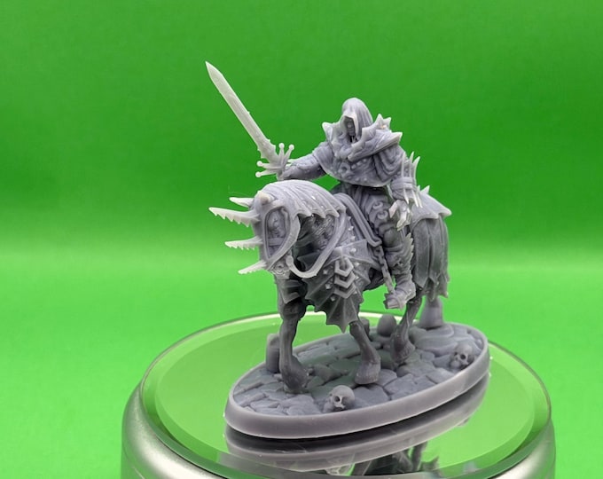 Ritter Hans Von Strachenfelt Miniature 32mm | Mounted Vampire Knight 3D Printed DnD RPG | Cavalry Hero | Daybreak Miniatures Strachenfeld