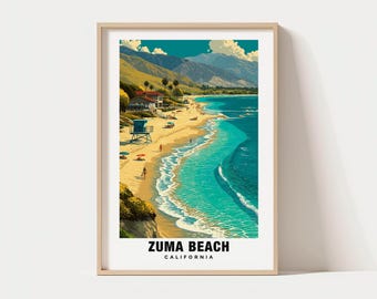 Op de afbeelding: Een ingelijste kunstdruk van Zuma Beach, Californië. Het kunstwerk toont een levendige strandscène met turquoise water, een zandstrand en een reddingstoren. De tekst "ZUMA BEACH CALIFORNIA" staat onderaan afgedrukt.