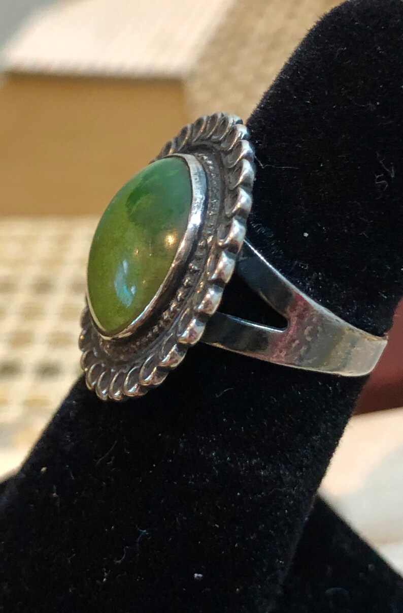 Native American Style Sterling Silver and Turquoise Navajo Flower Type Pattern Size 8 Ring