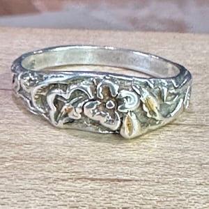 Antique Floral Style Design Sterling Silver Size 8 1/2 Ring Rose Design