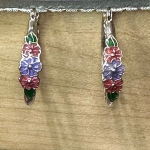 Vintage Medium Sterling Silver Hoop Style Earrings with Beautiful Floral Pattern