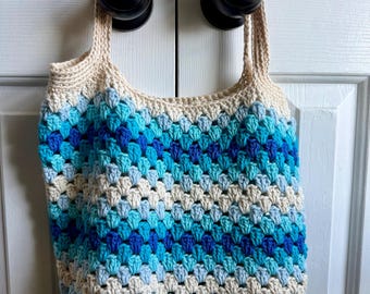 Bolso de mano de ganchillo hecho a mano / Bolso azul marino estilo abuela / Bolso de hombro ligero de verano