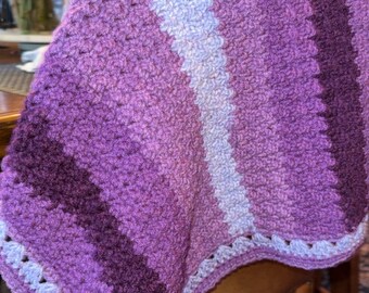 Manta de bebé de crochet hecha a mano: manta de guardería con borde texturizado de abuela