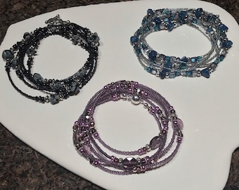 Stenen wikkelarmband/ketting zwart, amethist of blauwe kwarts en zilveren kralen / stenen wikkelarmband of lange gelaagde ketting / veelzijdig cadeau