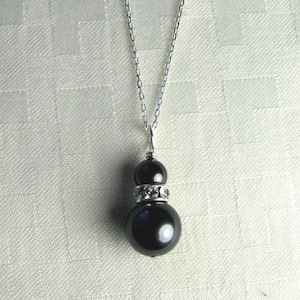 Swarovski Pearl Pendant on Sterling Chain / Bridesmaid Jewelry / Customizable Pendant / Simple Elegant Pearl Pendant