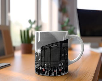 Manchester United Valentines Gift For Him Nostalgic Birthday Present For Man Utd Fan Unique Man Utd Anniversary Ceramic Mug Gift For Grandad