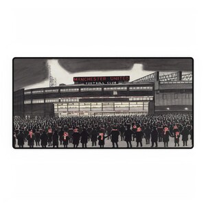Manchester United voetbalthema grote bureaumat cadeau nostalgische Old Trafford cadeau voor opa unieke man United verjaardagscadeau voor man afbeelding 2