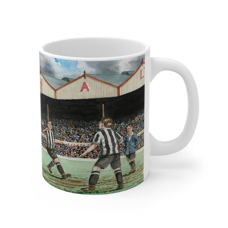 Arsenal v Newcastle United 1926 Ceramic Mug Football Fan Gift Vintage Style image 4