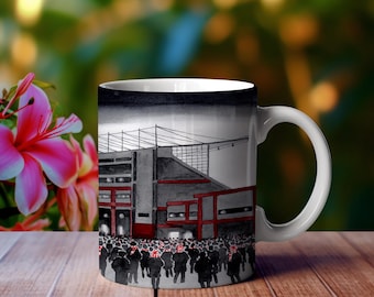 Inicio de la tarde en el Bet365 Stoke City. Regalo para padre. Regalo único de cerámica de fútbol para él. Regalo de Stoke para esposo. Taza de Stoke City para fan.