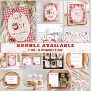 Op de afbeelding: Een set verjaardagsfeestdecoraties met een rood-wit ruitpatroon, appelillustraties en tekst waaronder "The apple of our eye is turning one", "Happy Birthday", "Time Capsule", "Food Label" en "Thank You" voor een eerste verjaardag.