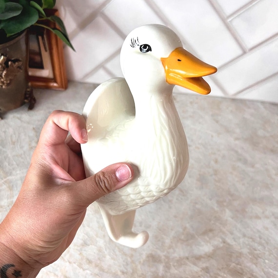 Vintage Ceramic Goose Wall Hook – 80's Farmhouse Wall Hanger, Country Cottagecore Goose Décor, White Duck Hook – No Hardware Included