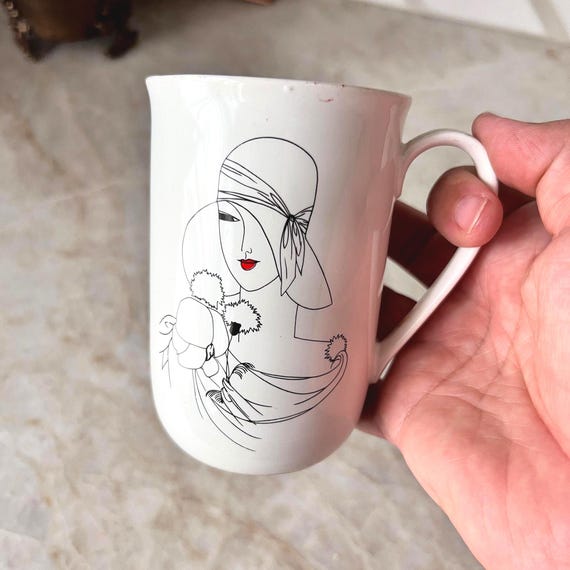 Vintage 1985 Art Deco Coffee Mug – Seymour Mann Line Drawing Lady with Red Lips – Black & White Illustration – Retro Collector’s Mug