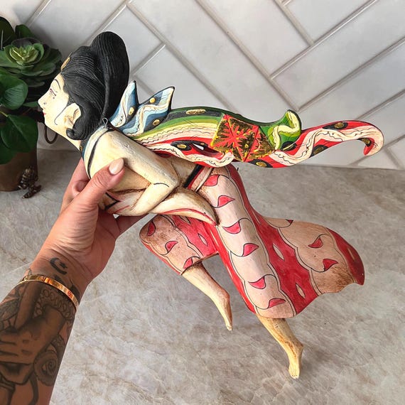 Hand Carved Dewi Sri Goddess Spirit Chaser Mobile – Balinese Fertility Wall Art, Mystical Boho Folk Wood Carving