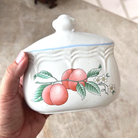 Vintage 1980's Peach Ceramic Napkin Holder – Country Fruit Kitchen Decor | Speckled Cottagecore Tabletop Accessory | Retro Farmhouse Style