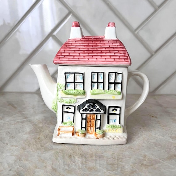 Vintage Cottage House Teapot – Ceramic Hand-Painted English Home Design, Storybook Kitchen Decor, Whimsical Collectible Teapot
