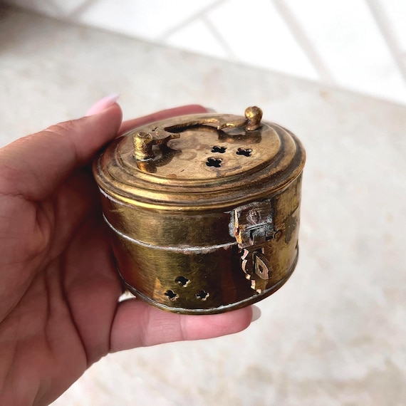 Vintage Brass Cricket Box with Latch – Indian Brass Trinket Box – Pierced Design Insect Cage – Boho Decor Accent – Brass Keepsake Container