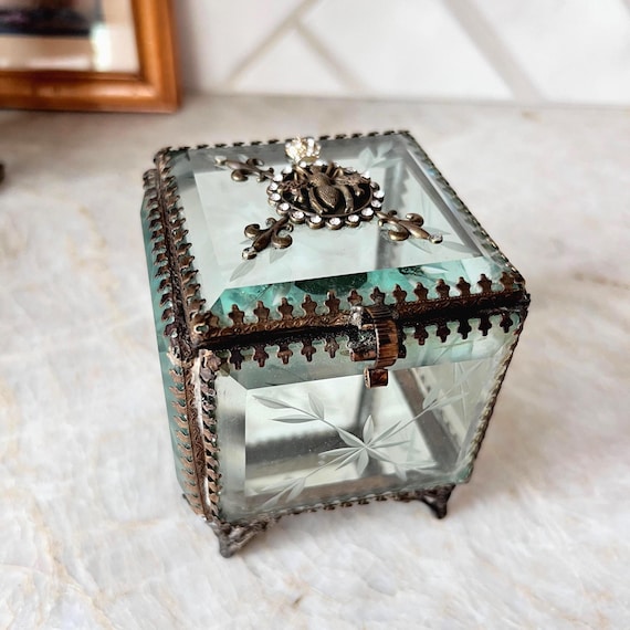 Rare Beveled Glass Jewelry Casket with Bee & Crown Emblem – Etched Glass Trinket Box, Mirrored Lid, Ornate Feet, Antique French Vanity Decor