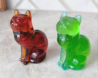 Vintage Mosser Glass Cat Figurines – Emerald Green & Amber Red – 1980&#39;s Sitting Cats
